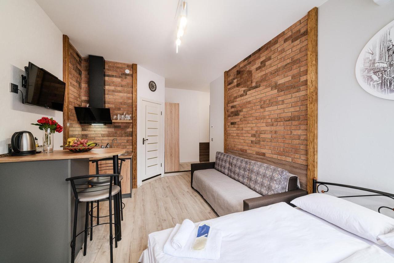 Apartmán Затишні Смарт-Квартири В Історичному Центрі! Užhorod Exteriér fotografie