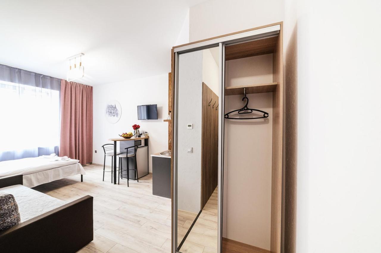 Apartmán Затишні Смарт-Квартири В Історичному Центрі! Užhorod Exteriér fotografie