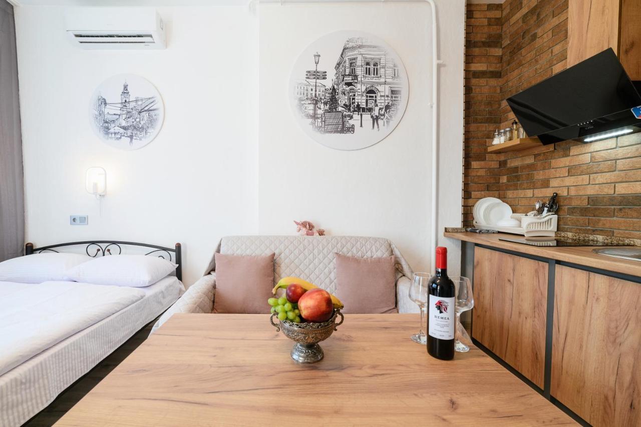 Apartmán Затишні Смарт-Квартири В Історичному Центрі! Užhorod Exteriér fotografie
