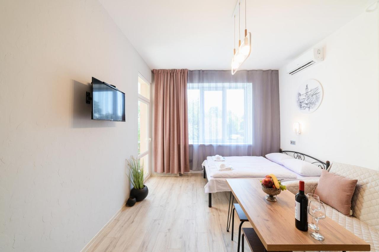 Apartmán Затишні Смарт-Квартири В Історичному Центрі! Užhorod Exteriér fotografie