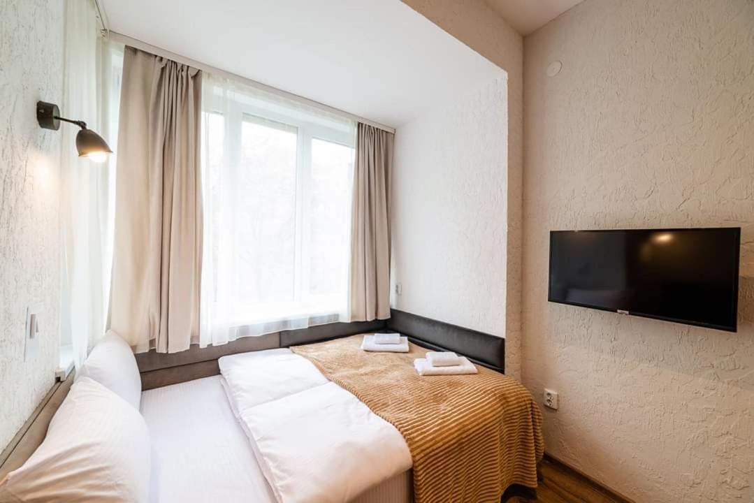 Apartmán Затишні Смарт-Квартири В Історичному Центрі! Užhorod Exteriér fotografie