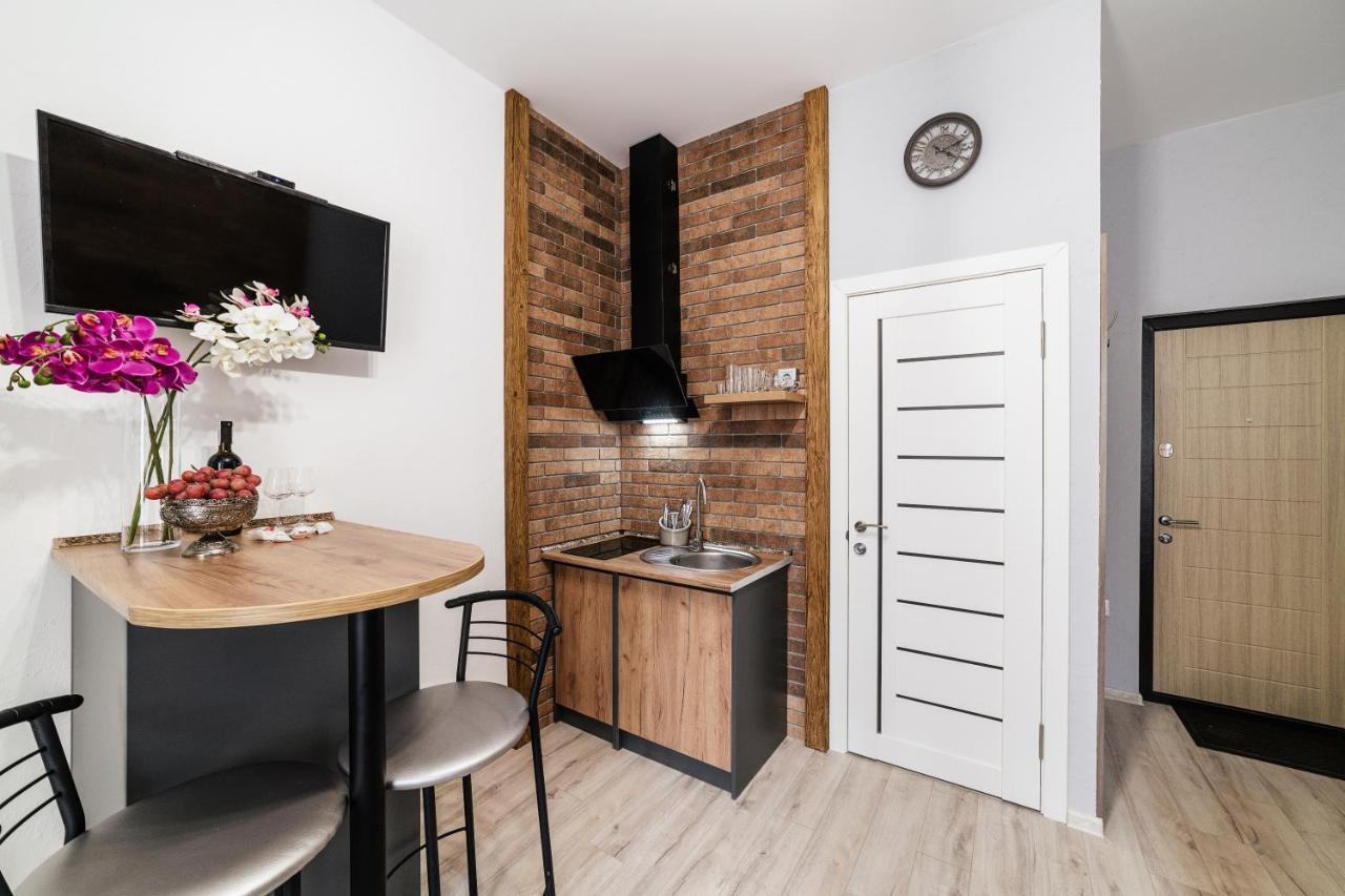 Apartmán Затишні Смарт-Квартири В Історичному Центрі! Užhorod Exteriér fotografie