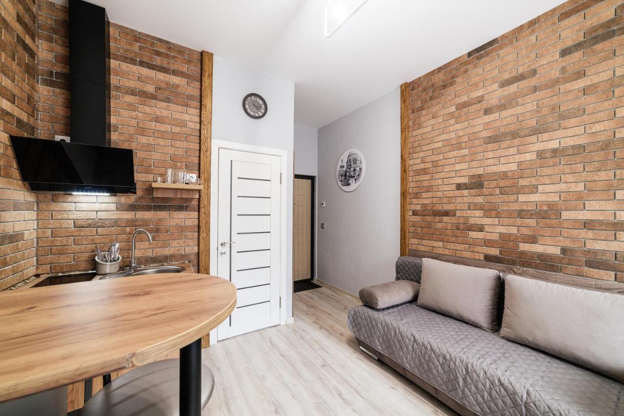 Apartmán Затишні Смарт-Квартири В Історичному Центрі! Užhorod Exteriér fotografie