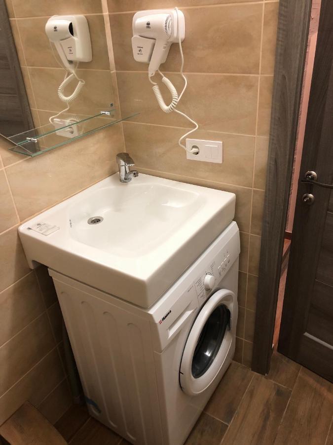 Apartmán Затишні Смарт-Квартири В Історичному Центрі! Užhorod Exteriér fotografie
