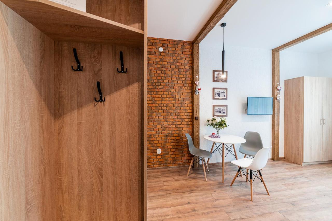 Apartmán Затишні Смарт-Квартири В Історичному Центрі! Užhorod Exteriér fotografie